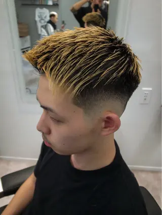 ショート カラー メンズ INTRO SHIBUYA by Fi-Ne所属・💈メンズフェード 特化DAIYA💈のヘアスタイル