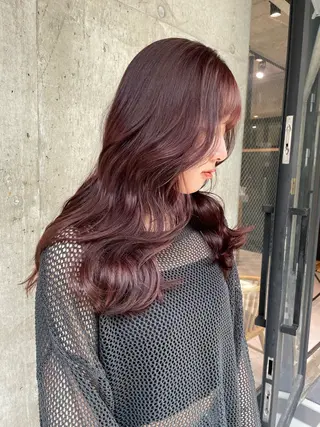 セミロング 🫧ハイライトカラー 🫧 𝓜𝓘𝓤のヘアスタイル