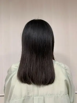 セミロング ウスイマイコ カット/ケアカラーのヘアスタイル