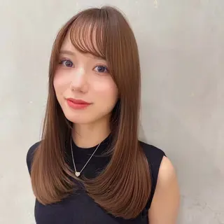 セミロング カラー Lond robinのヘアスタイル