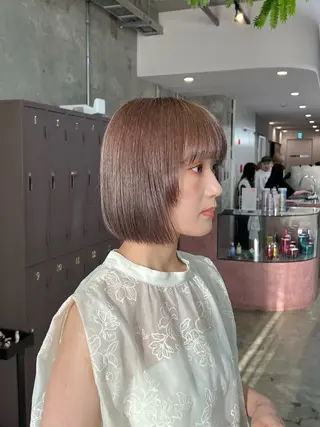 ミディアム era所属・azumi/ボブ/暖 色/オリーブ/縮毛のヘアスタイル