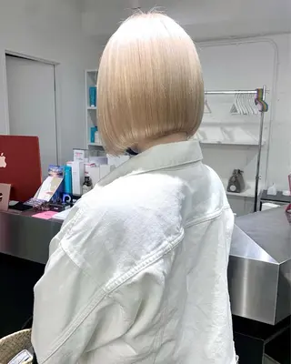ミディアム KOMUKAI MIYUのヘアスタイル
