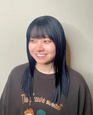 ロング カラー 坂本 かのんのヘアスタイル