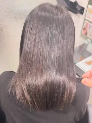 ミディアム ＡＯ所属・艶々ペールハイトーン 🫧🦋/YUINAのヘアスタイル