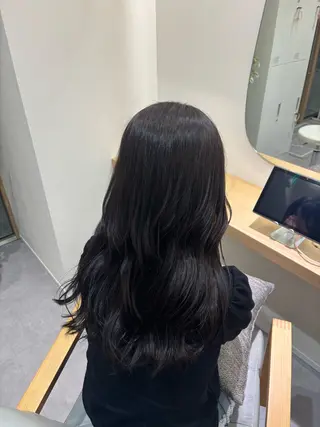 カラー lien YURINAのヘアスタイル