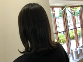 ミディアム カラー 塔崎 りこのヘアスタイル