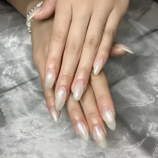 ネイル 高木 維麗絲のネイルデザイン