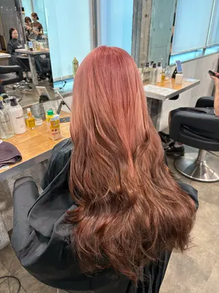 ロング カラー ハイトーン特化美容師 🌈ケアブリーチのヘアスタイル