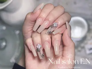 ネイル E.N🦋 長さ出し/持ち込みのネイルデザイン