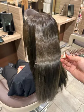 カラー 塚下 怜菜のヘアスタイル
