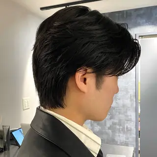 ショート メンズ センターパート/ニ ュアンスパーマのヘアスタイル