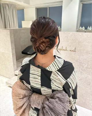 セミロング ヘアアレンジ yuka/ 透明感カラーのヘアスタイル