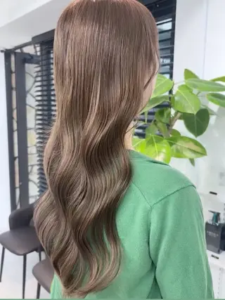 ロング カラー ハイトーンヘアセット 🦋yuri🦋のヘアスタイル