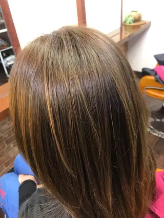 セミロング カラー 桧山 真のヘアスタイル