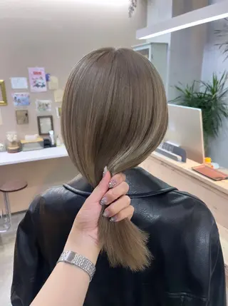 ミディアム カラー MIES amane(アマネ)のヘアスタイル