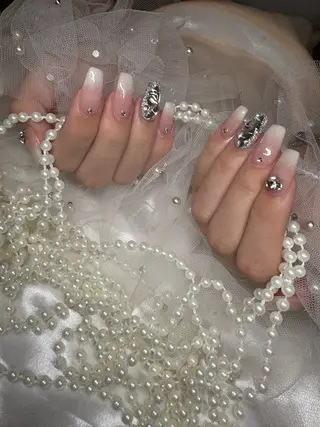 ネイル 濱岡 咲のネイルデザイン