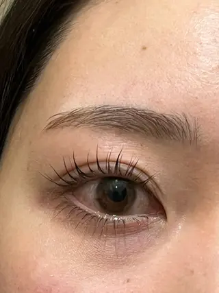 マツエク・マツパ Cure所属・三澤 朱里の眉毛・アイブロウイメージ