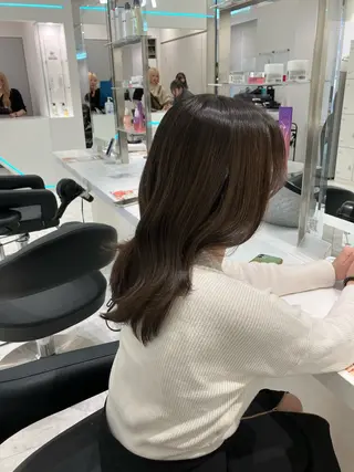 セミロング カラー ヘアアレンジ 🫧透明感ラベンダー 似合わせ🫧あい🫧のヘアスタイル