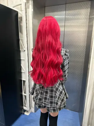 ロング white．梅田所属・GATE. カラーモデル募集のヘアスタイル