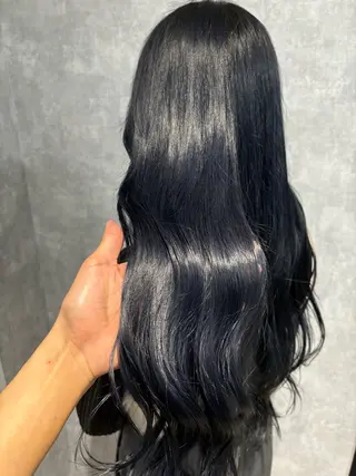 ロング 🌐NATSUMI 🌐【寒色カラー】のヘアスタイル