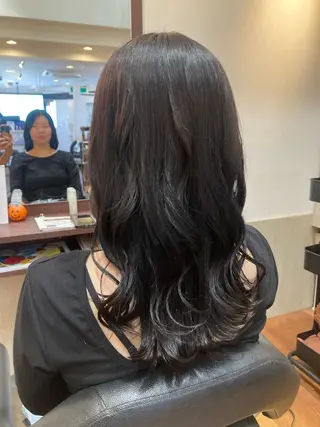 ロング MOLLASALON 浅香山店所属・ツジ モモカのヘアスタイル
