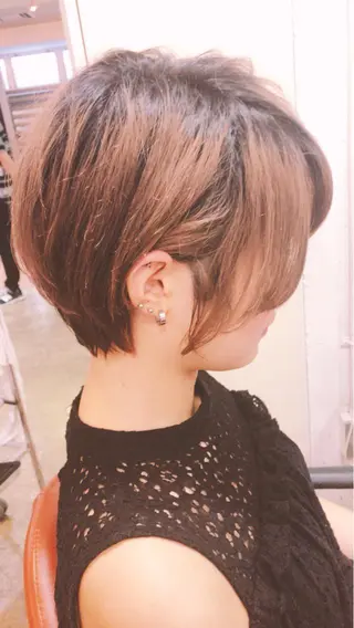 ショート 品田 真里のヘアスタイル