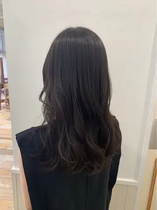 カラー レイヤーカット🐺 hina🩶のヘアスタイル