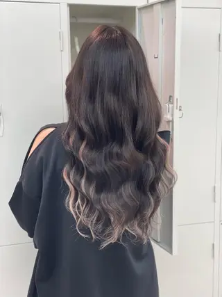 ロング カラー ショーヤ/ブリーチ /バレイヤージュのヘアスタイル