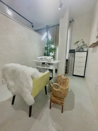 L'oeillet所属・中崎 響のネイルデザイン