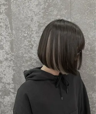 ショート カラー 今田 飛奈のヘアスタイル