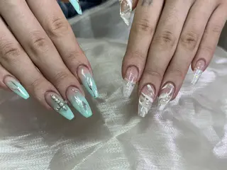 ネイル 💕チップネイル 🩷のネイルデザイン