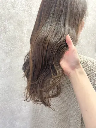セミロング 德本 奈名美のヘアスタイル