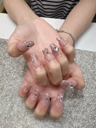 ネイル Guarendo錦糸町店所属・ガレンドウ 白澤 愛子のネイルデザイン