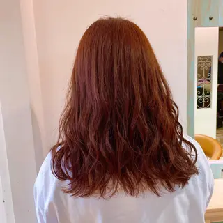 ミディアム カラー 栗原 瑠世のヘアスタイル