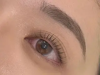 アイブロウ EYELA 櫻井のマツエク・マツパデザイン