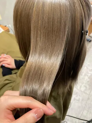 ミディアム カラー ulQua 戸田のヘアスタイル