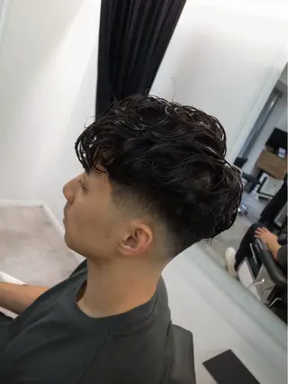 ショート パーマ メンズ INTRO SHIBUYA by Fi-Ne所属・💈メンズフェード 特化DAIYA💈のヘアスタイル