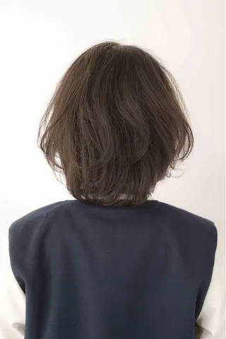 カラー 栗原 瑠世のヘアスタイル