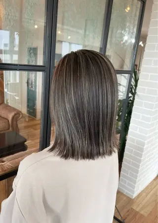 カラー LA BELLA所属・LA BELLA マリナのヘアスタイル