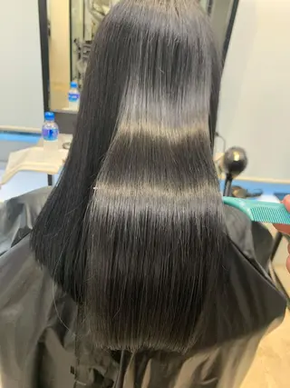 ロング 及川シゲル 髪質改善講師のヘアスタイル