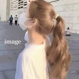 ロング カラー 🫧うる艶トレンド 🫧透明感カラーのヘアスタイル