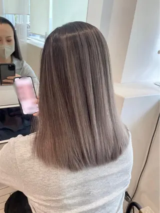 カラー miyu/ハイトーン /ブリーチのヘアスタイル