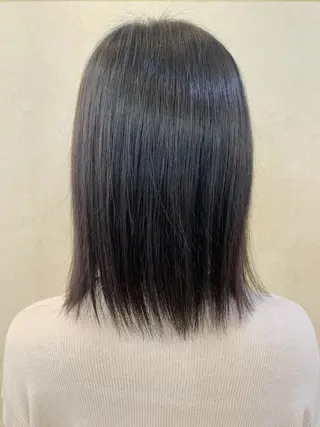 ショート 倉林隆一🐈 ダブルカラー/艶髪のヘアスタイル