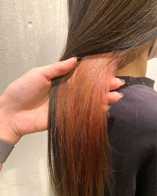 ロング カラー 小木曽 里華のヘアスタイル