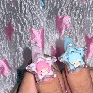 ネイル RIEKO🍒 ワンホン♡推しネイルのネイルデザイン