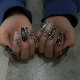 ネイル 濱名萌/長さだし パラジェルフィルインのネイルデザイン