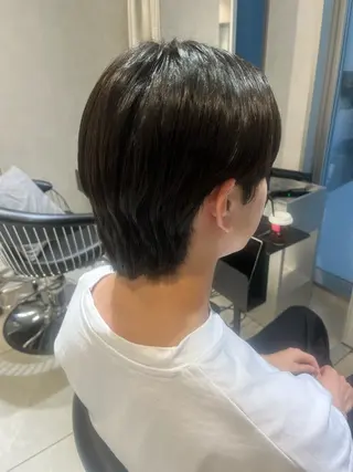 メンズ 韓国メンズ特化 ダウン・毛流れパーマのヘアスタイル