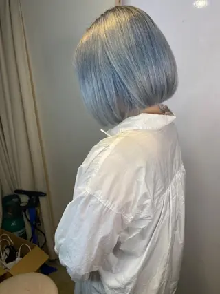 ショート カラー Lolonois梅田 スタッフのヘアスタイル