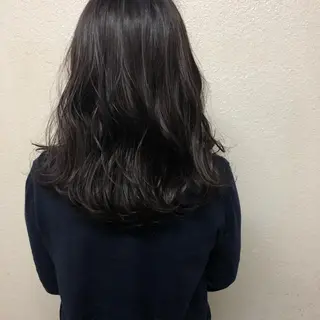 ロング 横山 莉奈のヘアスタイル