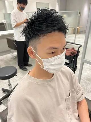 ショート カラー パーマ メンズ kiitos所属・関西センターパート メンズモデル募集のヘアスタイル